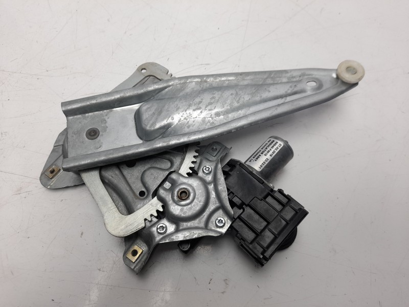 Recambio de elevalunas trasero izquierdo para toyota c-hr hybrid advance referencia OEM IAM 69840F4010  