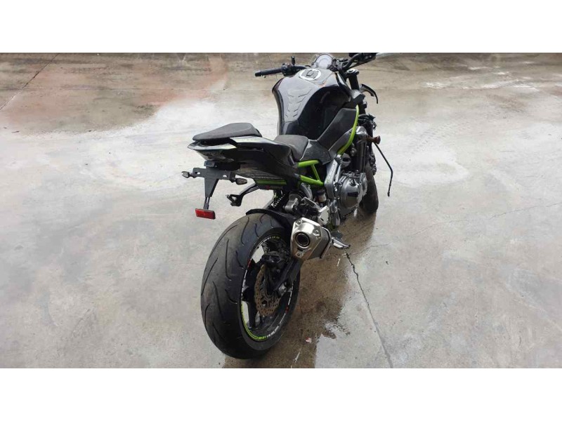 kawasaki z 900 del año 2018