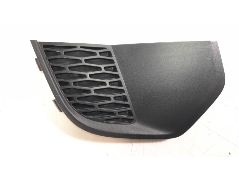 Recambio de rejilla paragolpes derecha para land rover discovery sport 2.0 td4 cat referencia OEM IAM FK7215A298D  