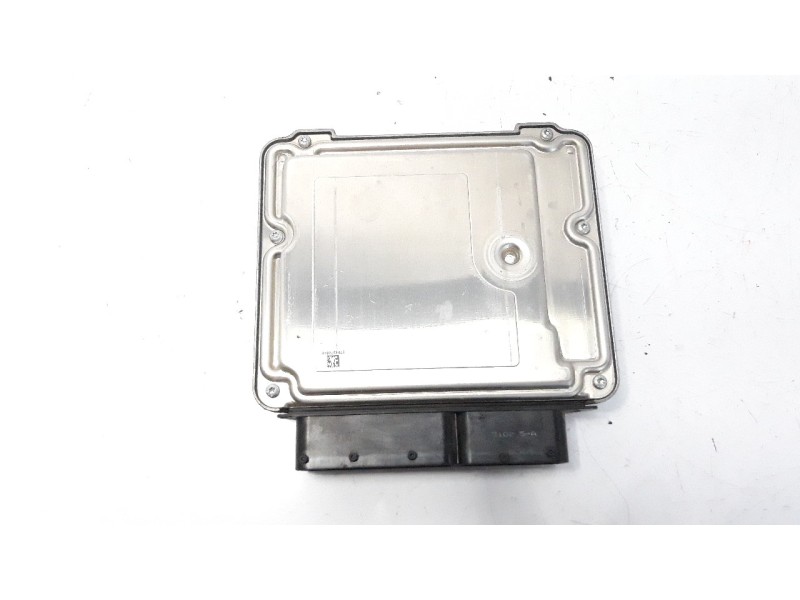 Recambio de centralita motor uce para chevrolet malibu 2.0 diesel cat referencia OEM IAM 0281018769  