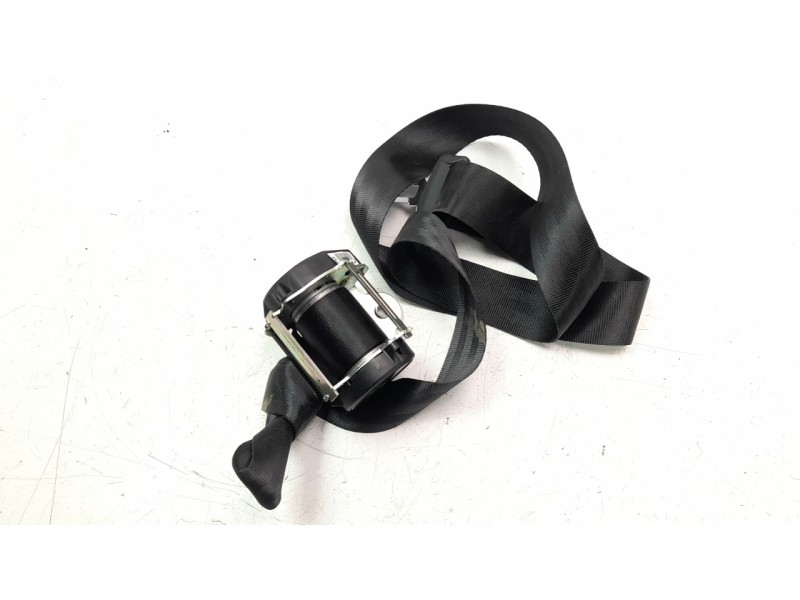 Recambio de cinturon seguridad trasero central para renault scenic iv 1.2 tce energy referencia OEM IAM 888508286R  