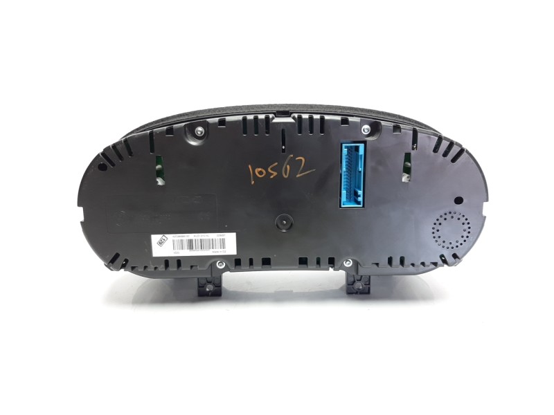 Recambio de cuadro instrumentos para audi a1 (8xk) 1.6 tdi referencia OEM IAM 8XA920930B A2C86598100 