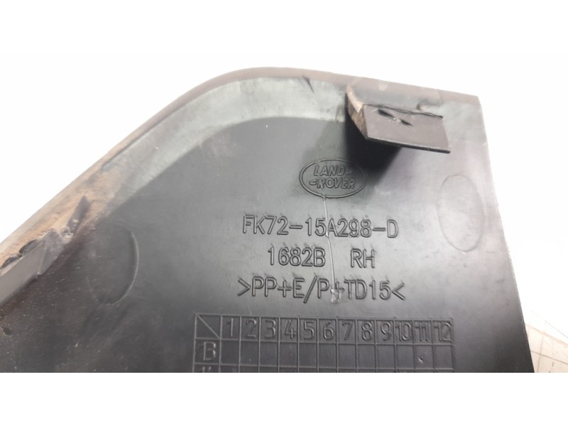 Recambio de rejilla paragolpes derecha para land rover discovery sport 2.0 td4 cat referencia OEM IAM FK7215A298D  