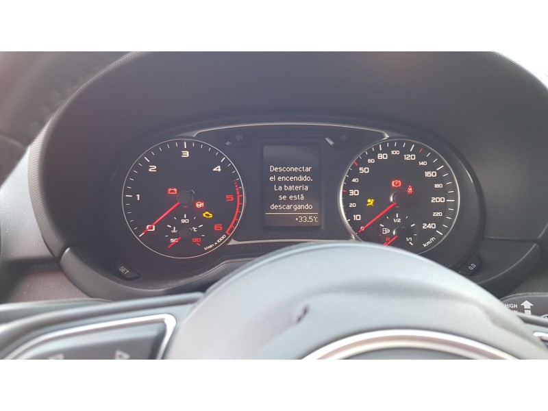 Recambio de cuadro instrumentos para audi a1 (8xk) 1.6 tdi referencia OEM IAM 8XA920930B A2C86598100 