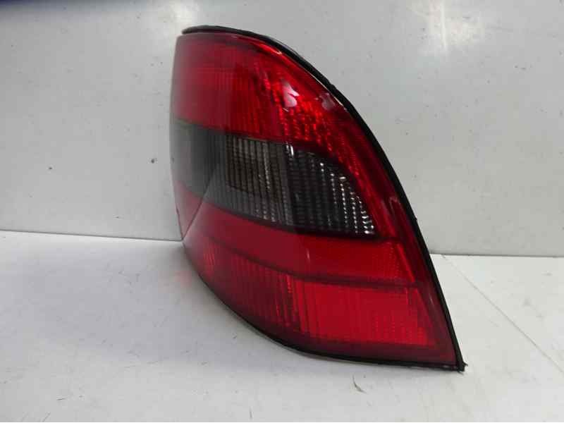 Recambio de piloto trasero derecho para opel vectra b berlina referencia OEM IAM  103F16164780 16532234