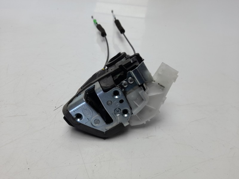 Recambio de cerradura puerta trasera izquierda para toyota c-hr hybrid advance referencia OEM IAM 69060F4010  