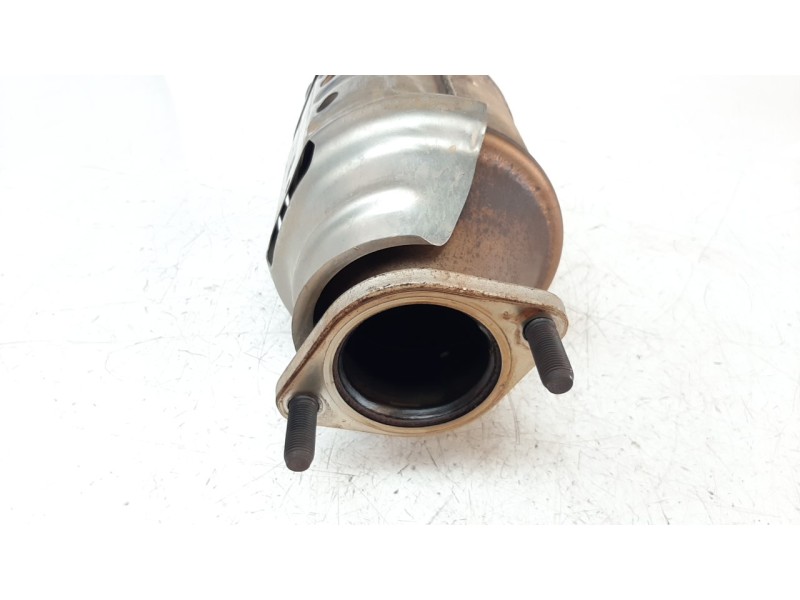 Recambio de catalizador para hyundai tucson referencia OEM IAM 289G72M200  