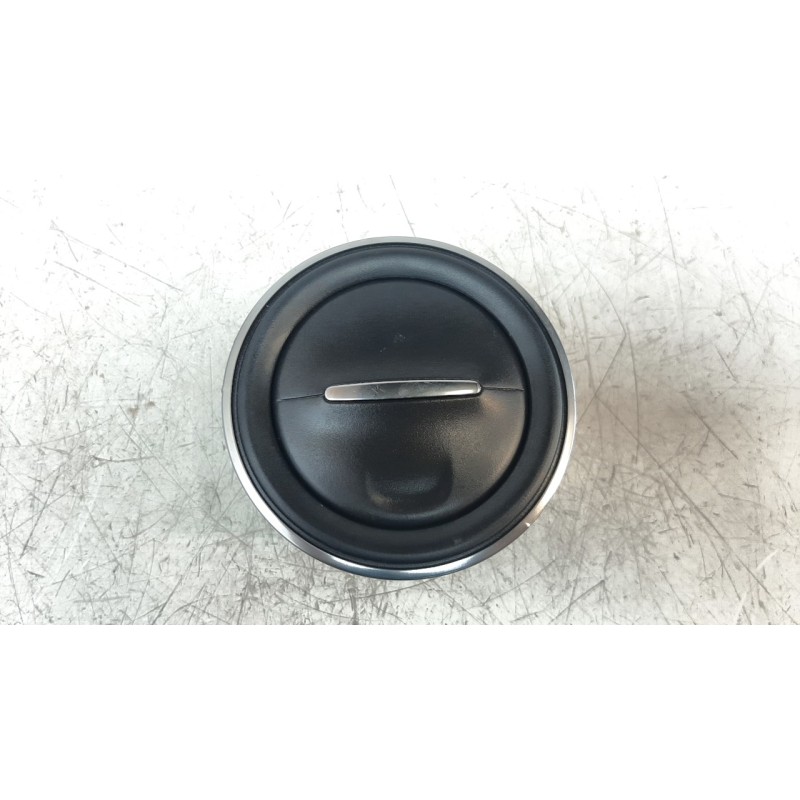 Recambio de aireador para dacia duster ii 1.5 blue dci diesel fap cat referencia OEM IAM 687603688R 687603931R 687600069R