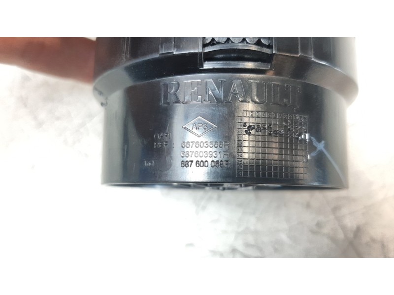 Recambio de aireador para dacia duster ii 1.5 blue dci diesel fap cat referencia OEM IAM 687603688R 687603931R 687600069R