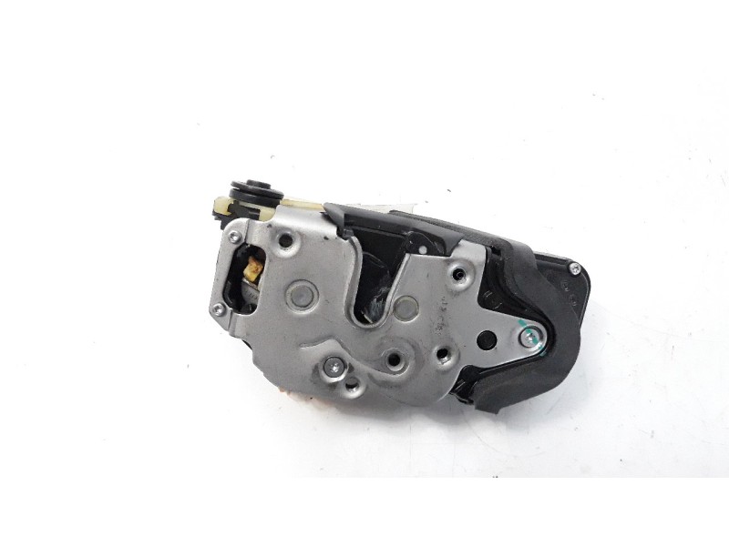 Recambio de cerradura puerta trasera derecha para chevrolet malibu 2.0 diesel cat referencia OEM IAM 13579566  EZCPL011