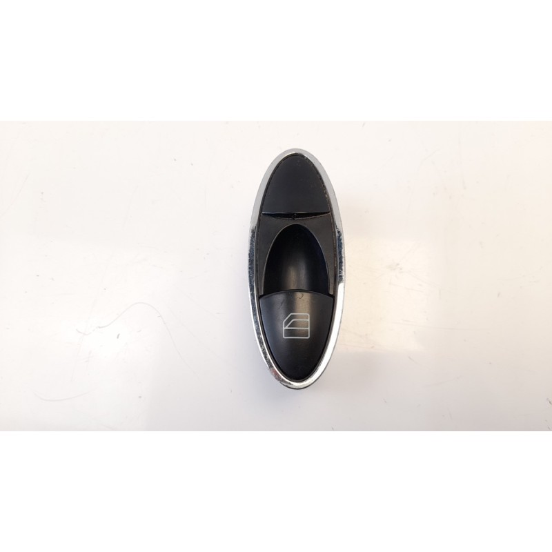 Recambio de mando elevalunas trasero derecho para mercedes-benz clase e (w211) berlina 2.2 cdi cat referencia OEM IAM A211821135
