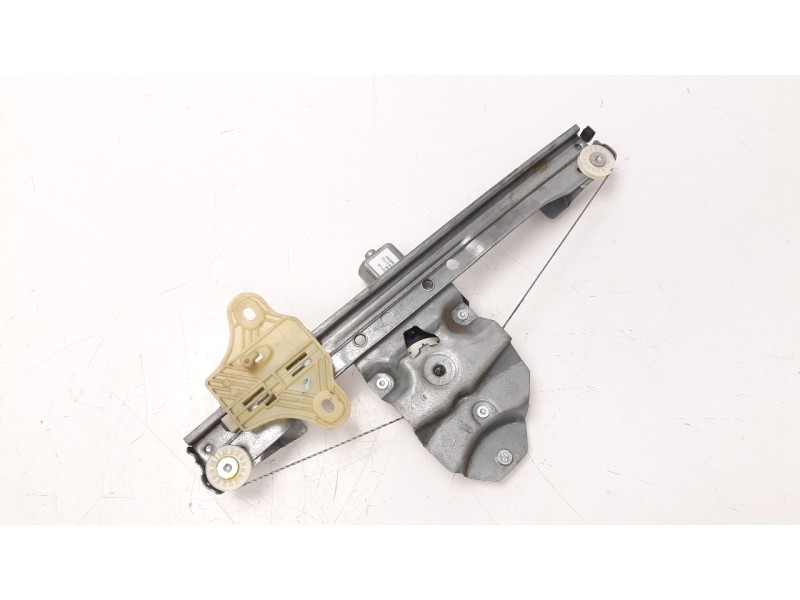 Recambio de elevalunas trasero derecho para renault clio iv 1.5 dci diesel fap referencia OEM IAM 827008880R  