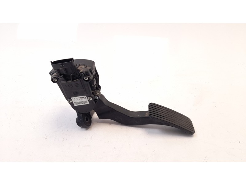 Recambio de potenciometro pedal para kia cee´d 1.6 crdi cat referencia OEM IAM 327002H300  