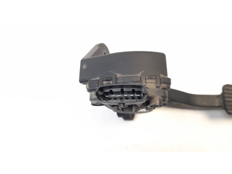 Recambio de potenciometro pedal para kia cee´d 1.6 crdi cat referencia OEM IAM 327002H300  