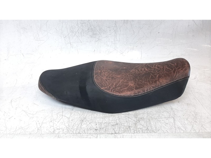 Recambio de asiento para yamaha xsr 700 referencia OEM IAM B34F47302100  