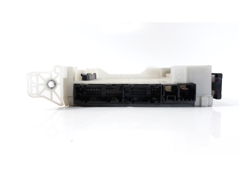 Recambio de caja reles / fusibles para toyota c-hr hybrid advance referencia OEM IAM 82730F4010B  