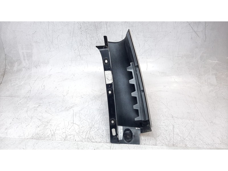 Recambio de molduras traseras para mini clubman (r55) 1.6 16v cat referencia OEM IAM 51137167227  