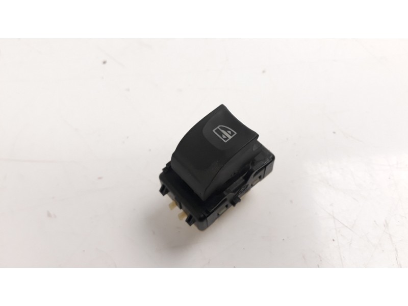 Recambio de mando elevalunas delantero derecho para renault clio iv 1.5 dci diesel fap referencia OEM IAM 254218614R  