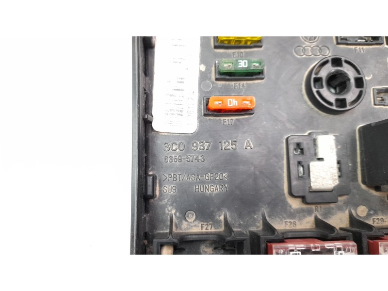 Recambio de caja reles / fusibles para volkswagen cc (358) 2.0 tdi referencia OEM IAM 3C0937125A  