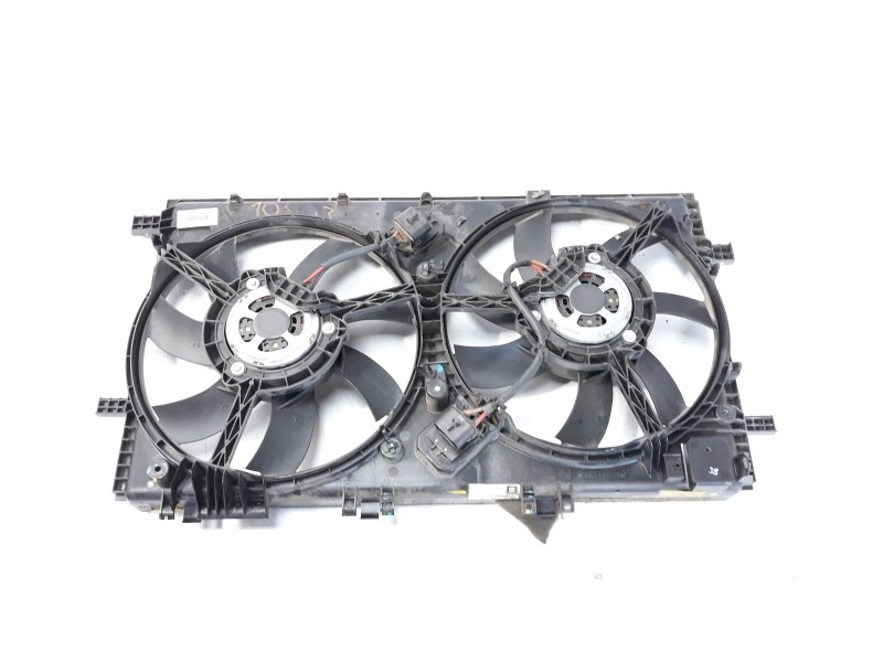 Recambio de electroventilador para chevrolet malibu 2.0 diesel cat referencia OEM IAM 20942152  