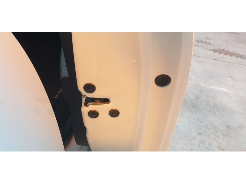 Recambio de cerradura puerta delantera derecha para dacia sandero iii expression referencia OEM IAM 805028269R  