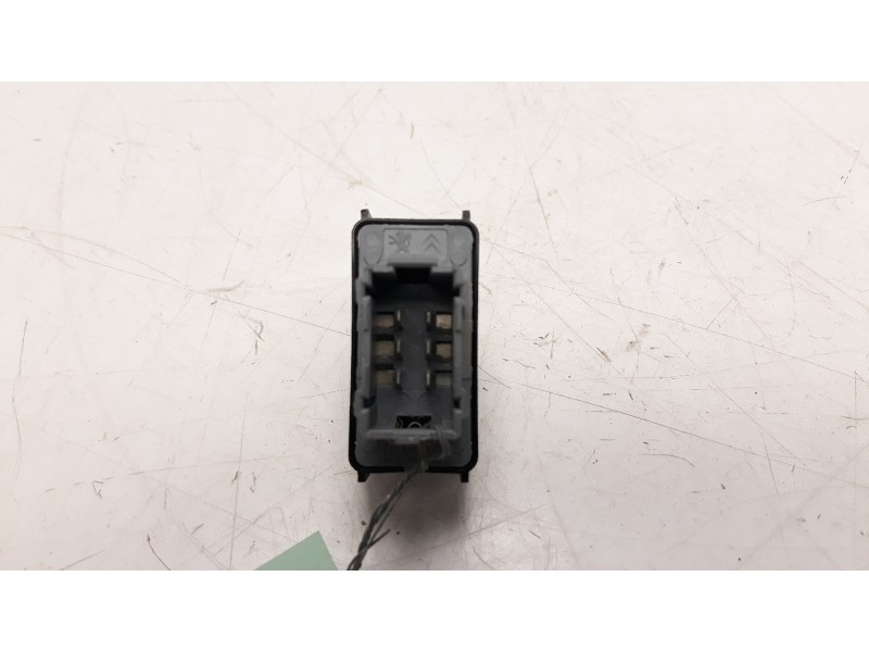 Recambio de mando elevalunas delantero derecho para citroen c3 business referencia OEM IAM 98016307ZD IAF530007 