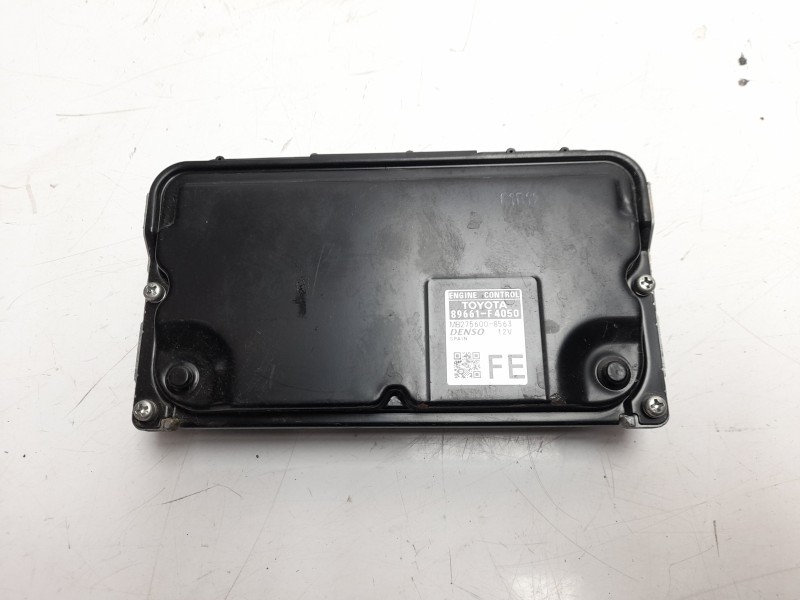 Recambio de centralita motor uce para toyota c-hr hybrid advance referencia OEM IAM 98661F4050 MB2756008563 