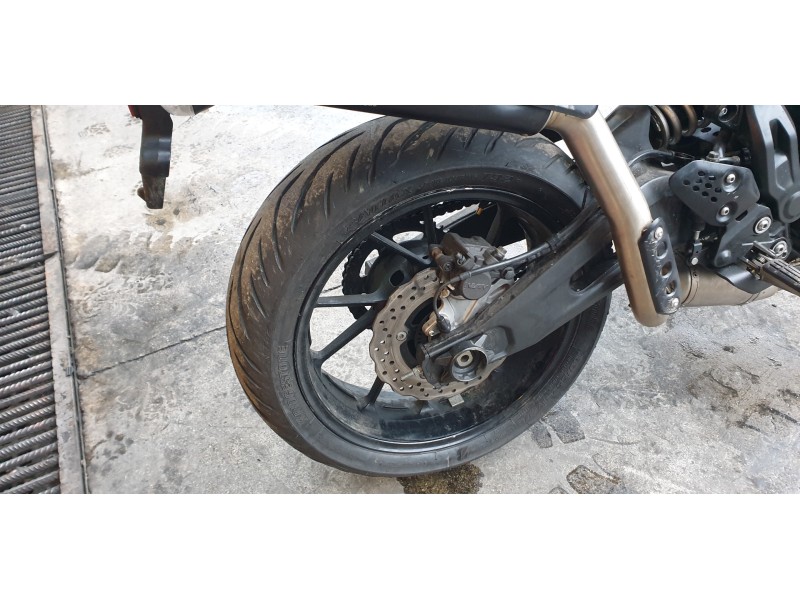 Recambio de llanta para yamaha xsr 700 referencia OEM IAM 2DR253380098  