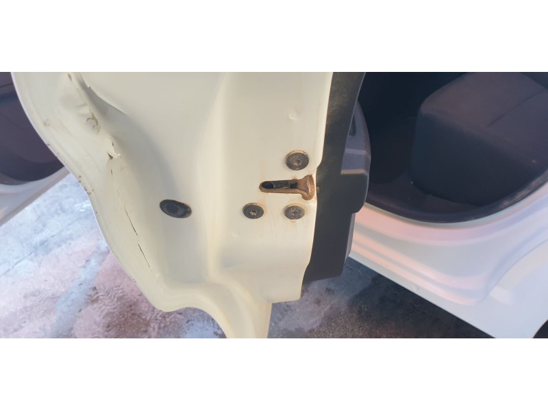 Recambio de cerradura puerta trasera izquierda para dacia sandero iii expression referencia OEM IAM 825033052R  