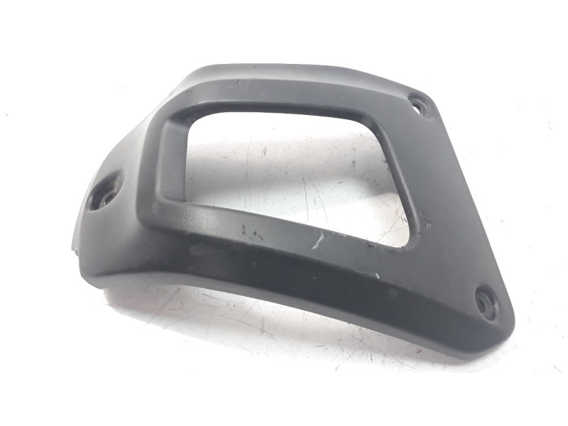 Recambio de moldura para yamaha xsr 700 referencia OEM IAM B34F137X00  