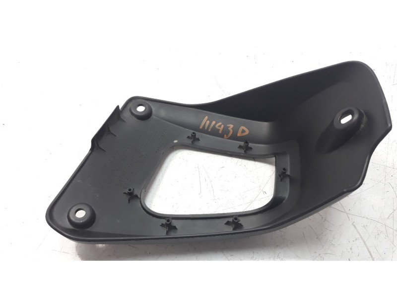 Recambio de moldura para yamaha xsr 700 referencia OEM IAM B34F137X00  
