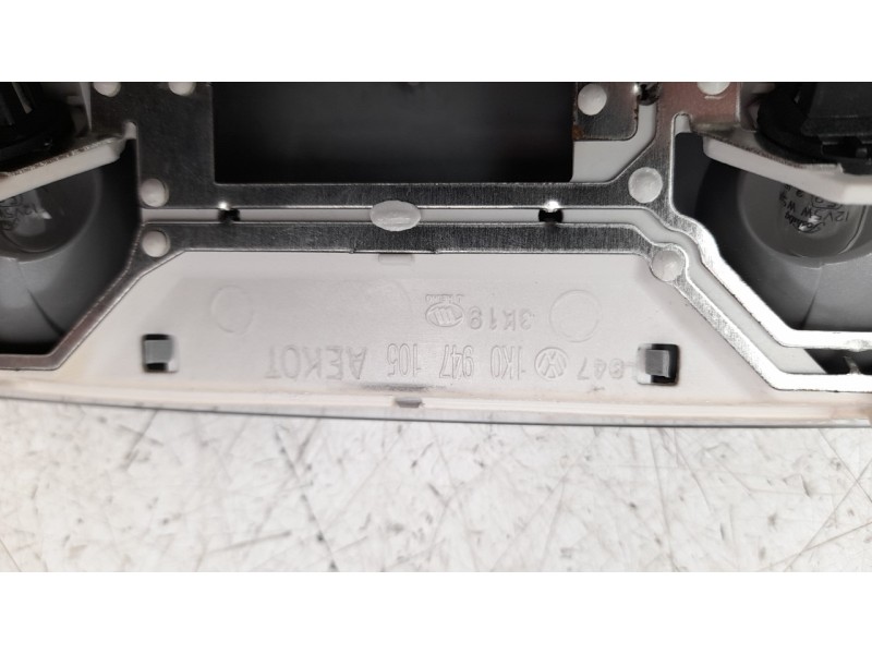 Recambio de luz interior para volkswagen cc (358) 2.0 tdi referencia OEM IAM 1K0947105  