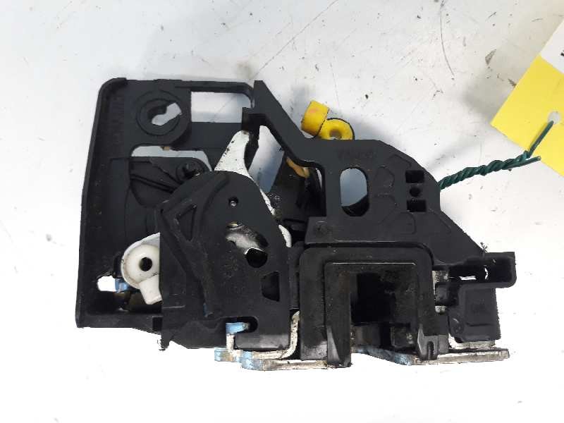 Recambio de cerradura puerta delantera derecha para dacia sandero ambiance referencia OEM IAM 8200735224  