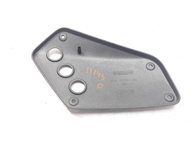 Recambio de moldura para yamaha xsr 700 referencia OEM IAM B34F174100P2  