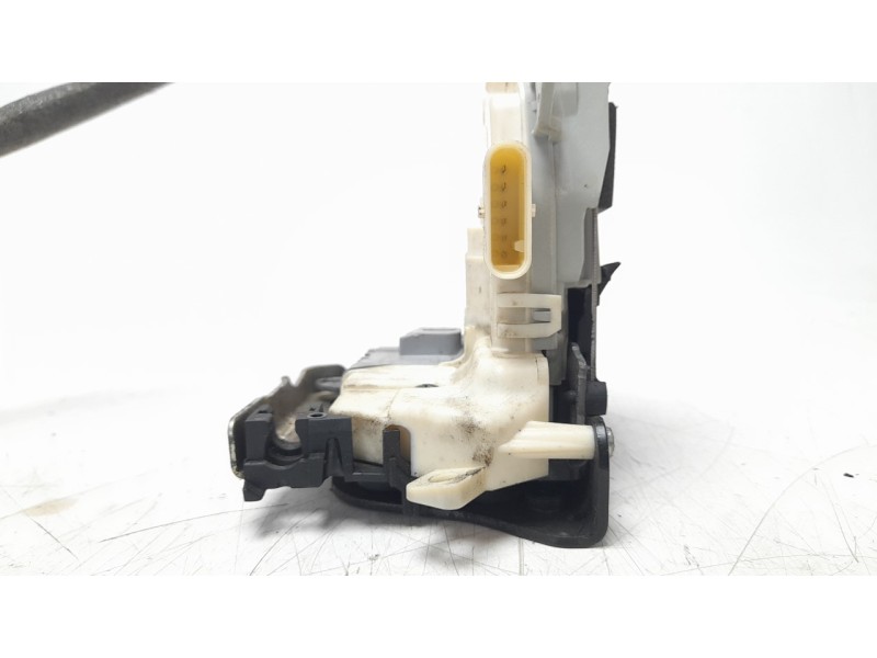 Recambio de cerradura puerta delantera derecha para audi a1 (8x) ambition referencia OEM IAM 8J1837016C  
