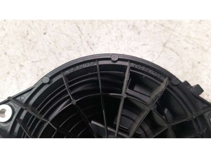 Recambio de maneta exterior porton para volkswagen t-roc 2.0 tdi referencia OEM IAM 5G9827469D  