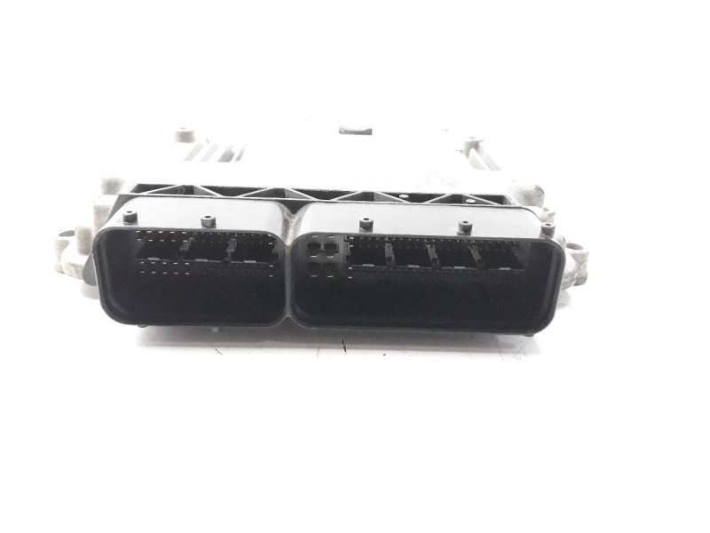Recambio de centralita motor uce para kia cee´d 1.6 crdi cat referencia OEM IAM 391032A715  
