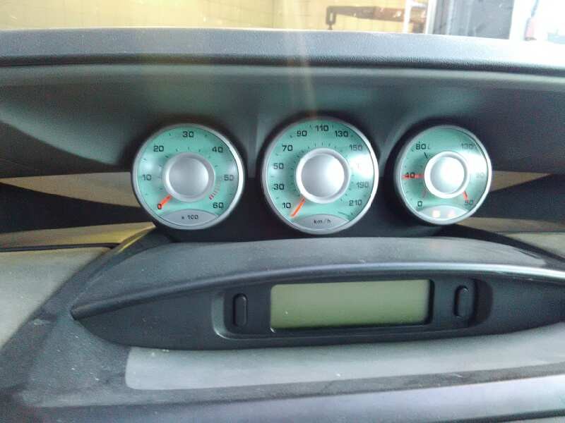 peugeot 807 del año 2005