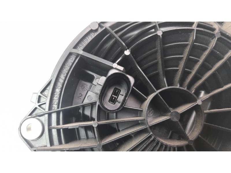 Recambio de maneta exterior porton para volkswagen t-roc 2.0 tdi referencia OEM IAM 5G9827469D  