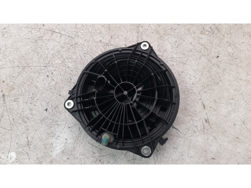 Recambio de maneta exterior porton para volkswagen t-roc 2.0 tdi referencia OEM IAM 5G9827469D  