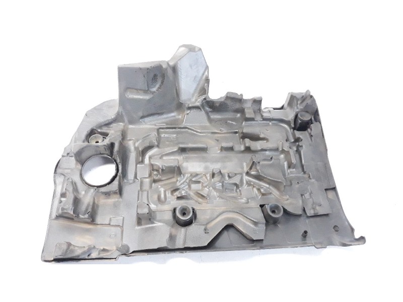 Recambio de tapa motor para chevrolet malibu 2.0 diesel cat referencia OEM IAM 55576418  