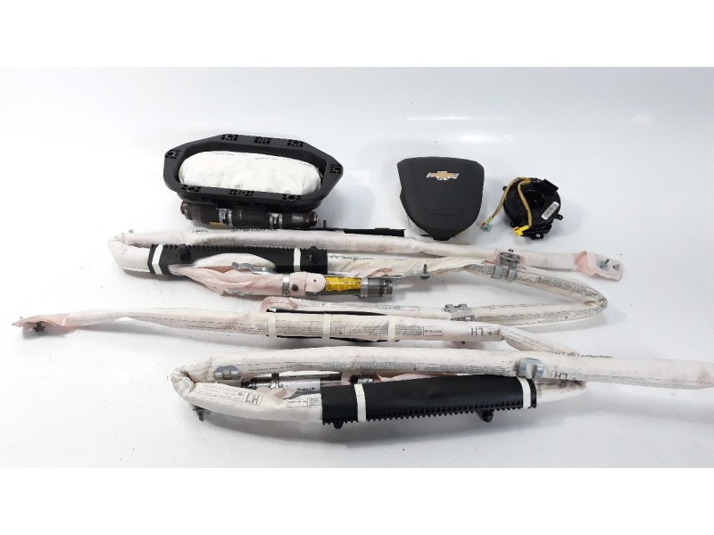Recambio de kit airbag para chevrolet malibu 2.0 diesel cat referencia OEM IAM 22853592  