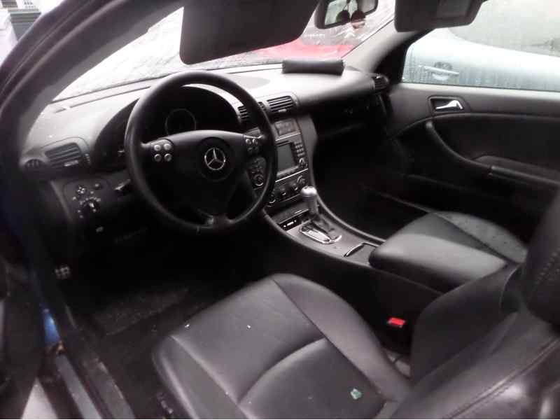 mercedes-benz clase c (w203) sportcoupe del año 2004