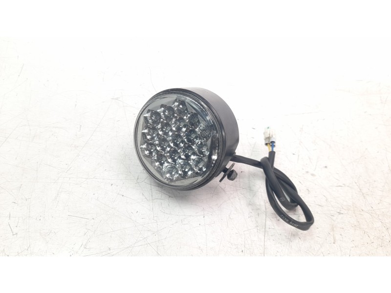 Recambio de piloto trasero central para yamaha xsr 700 referencia OEM IAM B34H470000  