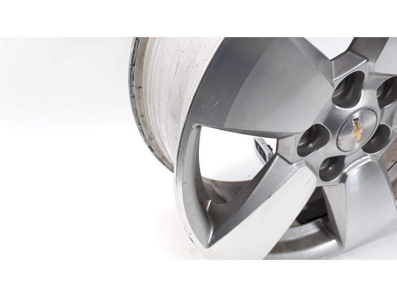Recambio de llanta para chevrolet malibu 2.0 diesel cat referencia OEM IAM 17PULGADAS  
