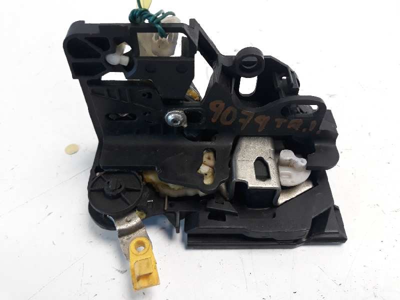 Recambio de cerradura puerta trasera izquierda para dacia sandero ambiance referencia OEM IAM   