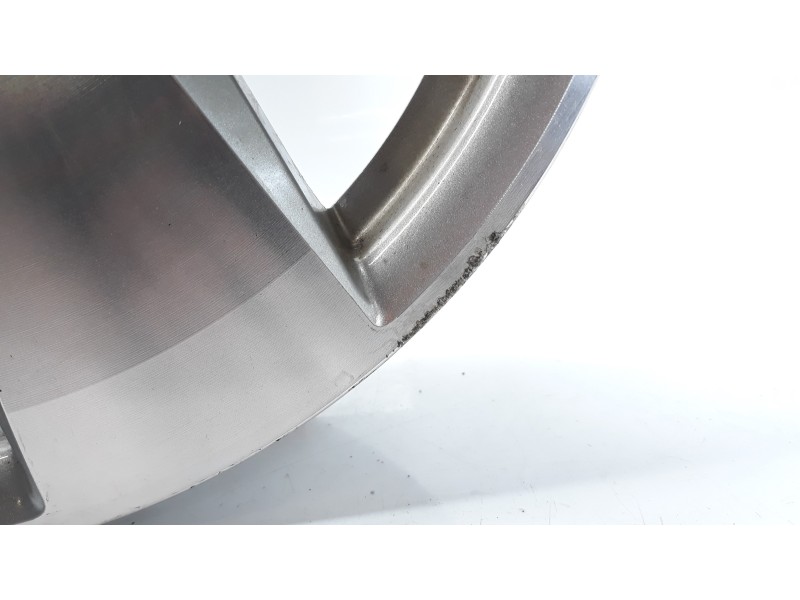 Recambio de llanta para chevrolet malibu 2.0 diesel cat referencia OEM IAM 17PULGADAS  