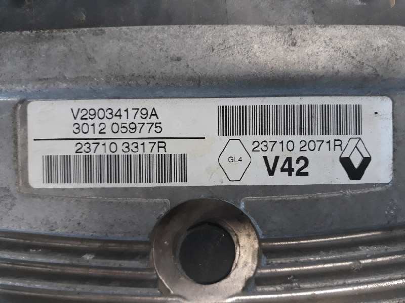 Recambio de centralita motor uce para dacia sandero ambiance referencia OEM IAM 237102071R  