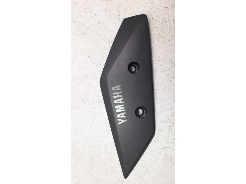 Recambio de moldura para yamaha x-max 125 referencia OEM IAM B74F151300  