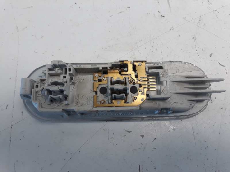 Recambio de luz interior para dacia sandero ambiance referencia OEM IAM   